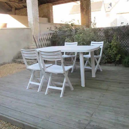 Apparte Cosy Avec Terrasse Et Parking Dinan Exterior photo